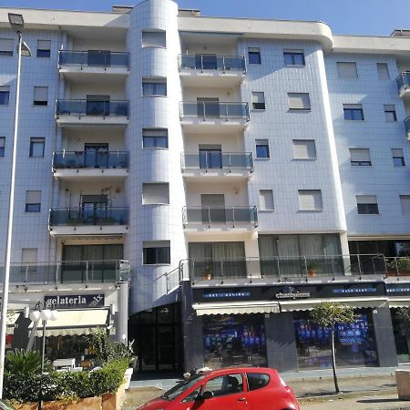 La Casa Di Piero Appartement Cosenza Buitenkant foto