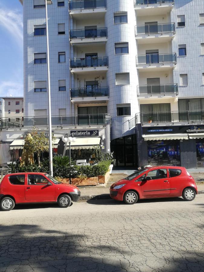 La Casa Di Piero Appartement Cosenza Buitenkant foto